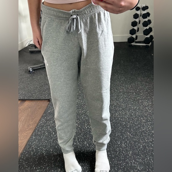 women’s grey nike sweatpants size small - Picture 4 of 4